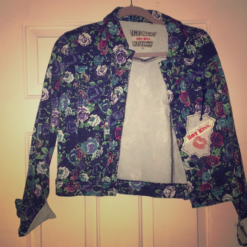 Hot Kiss Floral Print Denim Jacket